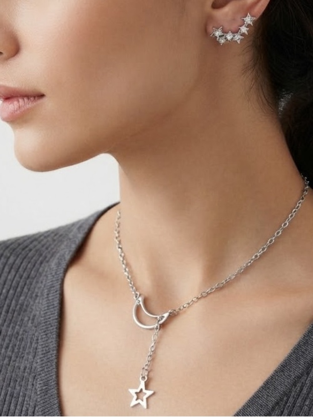 Womes silver Star Necklace & Matching Earrings 2 piece Set NWT